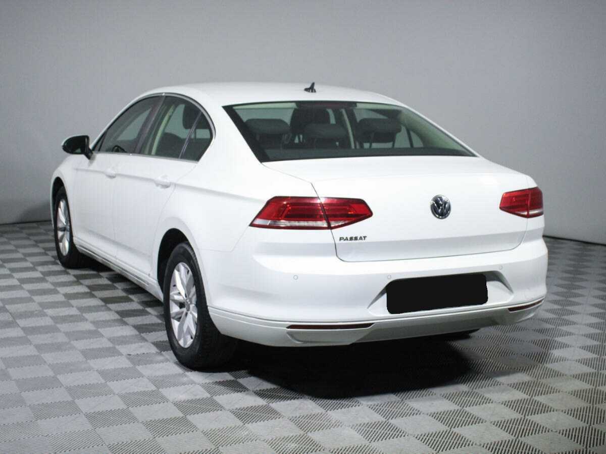 Volkswagen Passat 2018 года с пробегом. Фото: #6