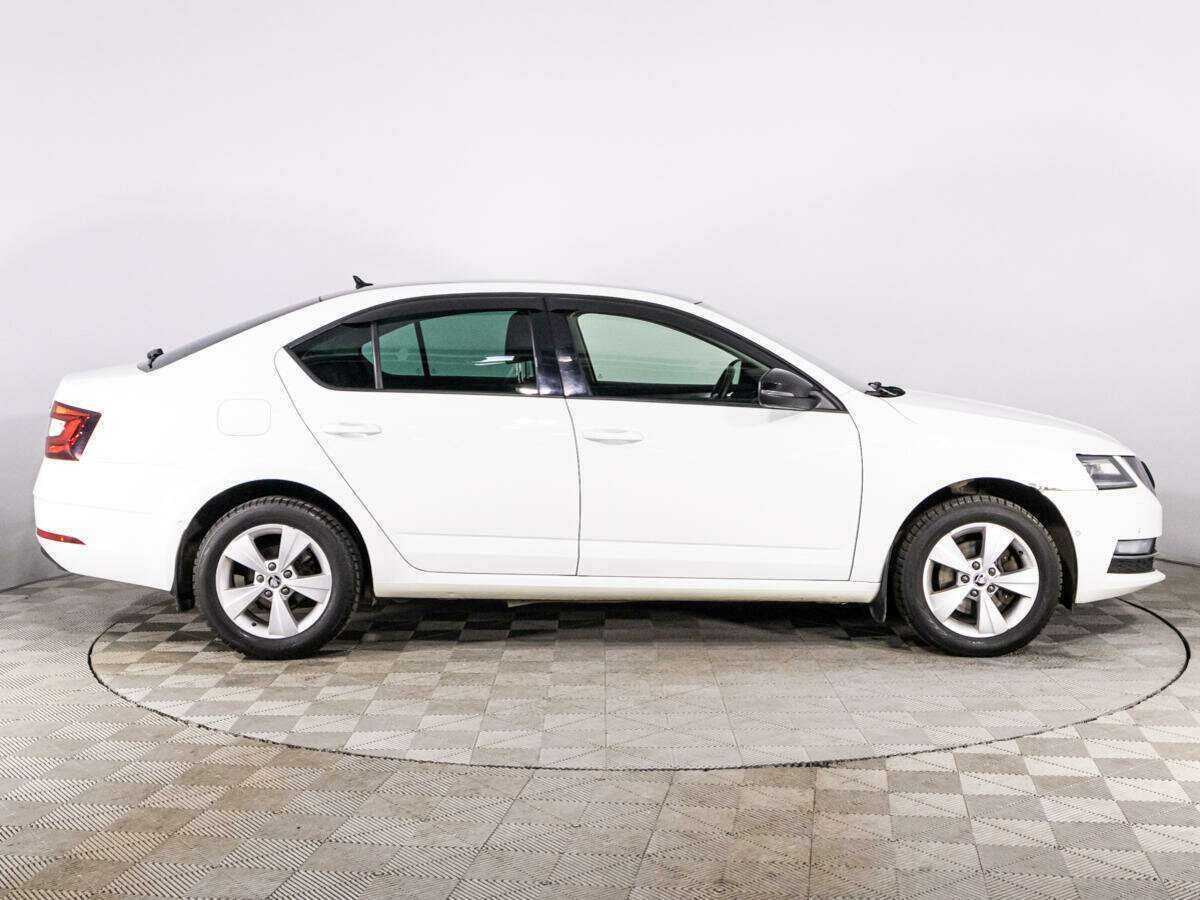Skoda Octavia 2019 года с пробегом. Фото: #3