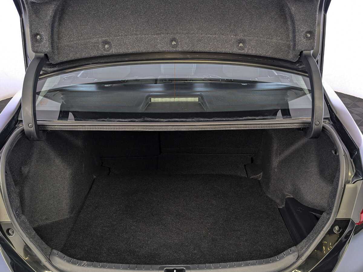 Toyota Corolla 2017 года с пробегом. Фото: #9