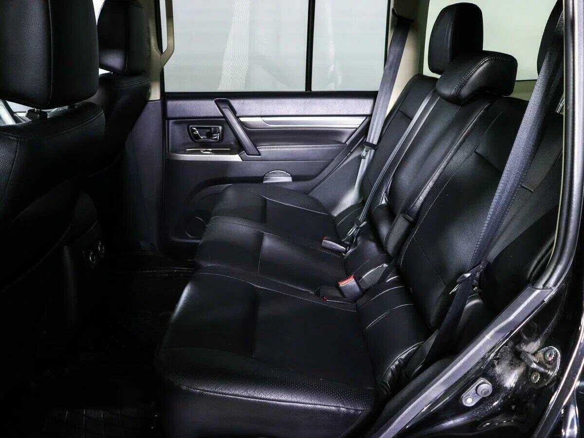 Mitsubishi Pajero 2013 года с пробегом. Фото: #7