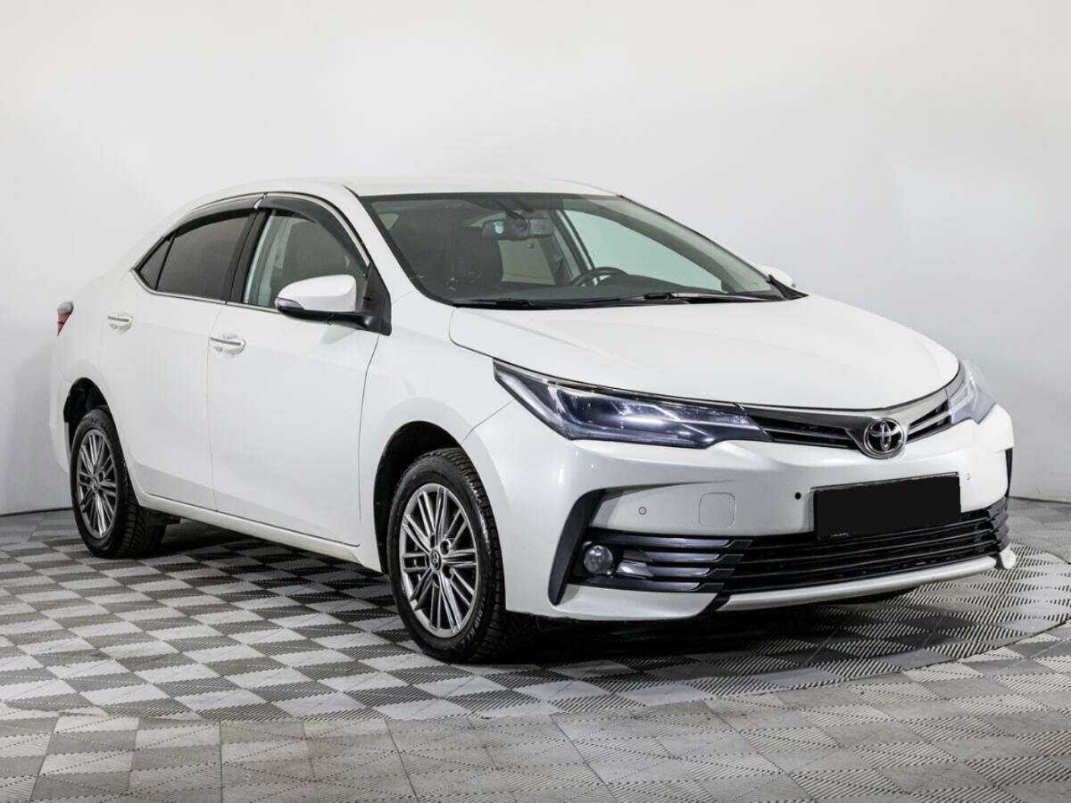 Toyota Corolla 2018 года с пробегом. Фото: #2