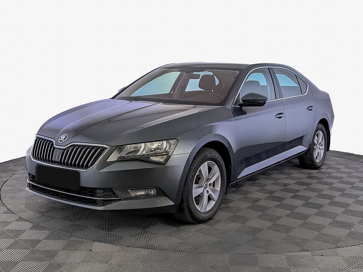 Skoda Superb 2019 года с пробегом. Посмотреть фото
