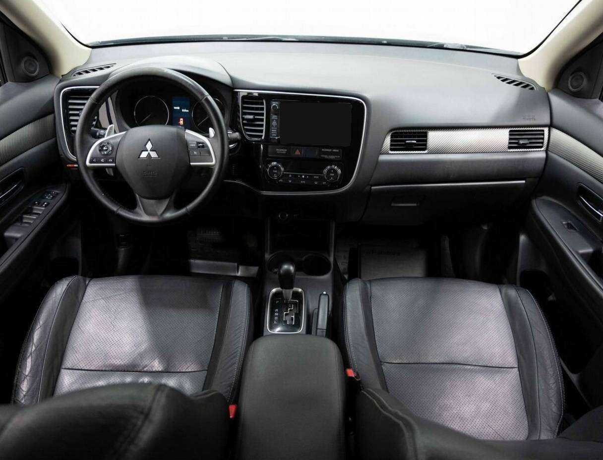 Mitsubishi Outlander 2013 года с пробегом. Фото: #12