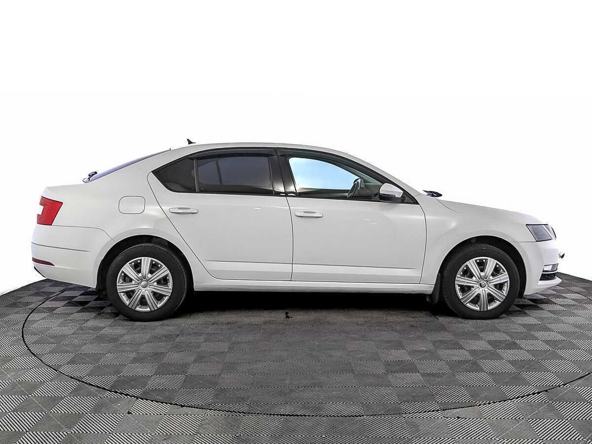 Skoda Octavia 2020 года с пробегом. Фото: #3