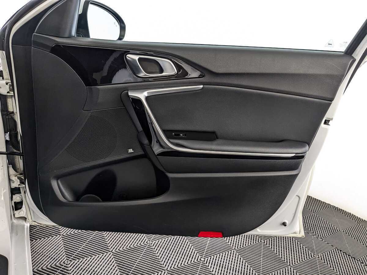 Kia Ceed 2019 года с пробегом. Фото: #19