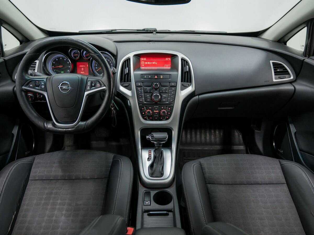 Opel Astra 2012 года с пробегом. Фото: #7