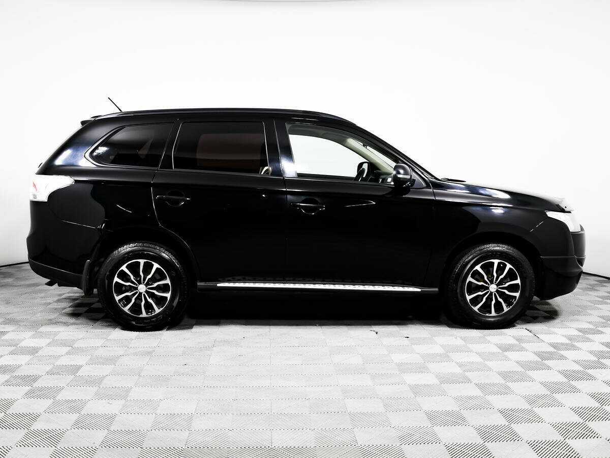 Mitsubishi Outlander 2013 года с пробегом. Фото: #3