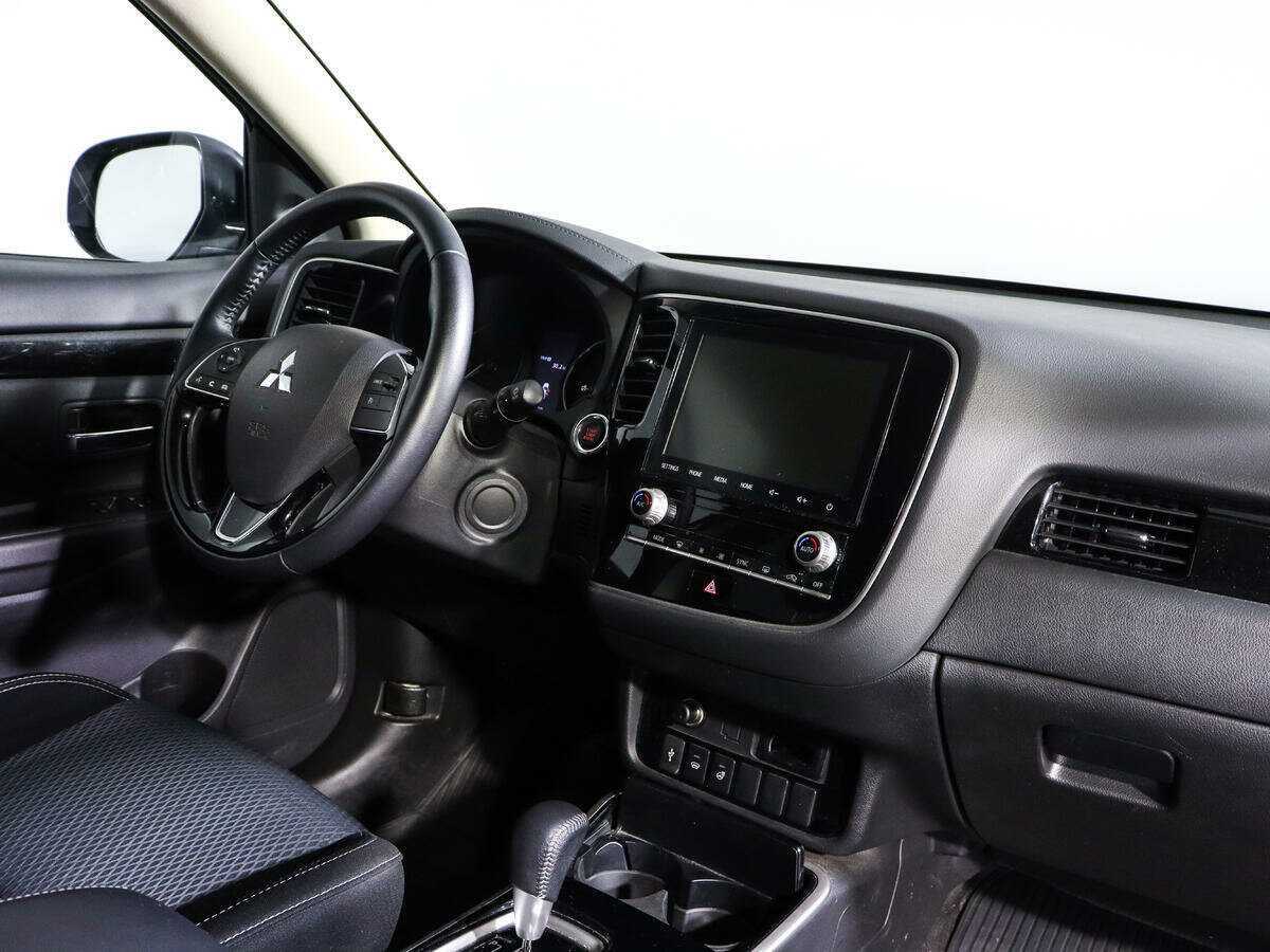 Mitsubishi Outlander 2021 года с пробегом. Фото: #6