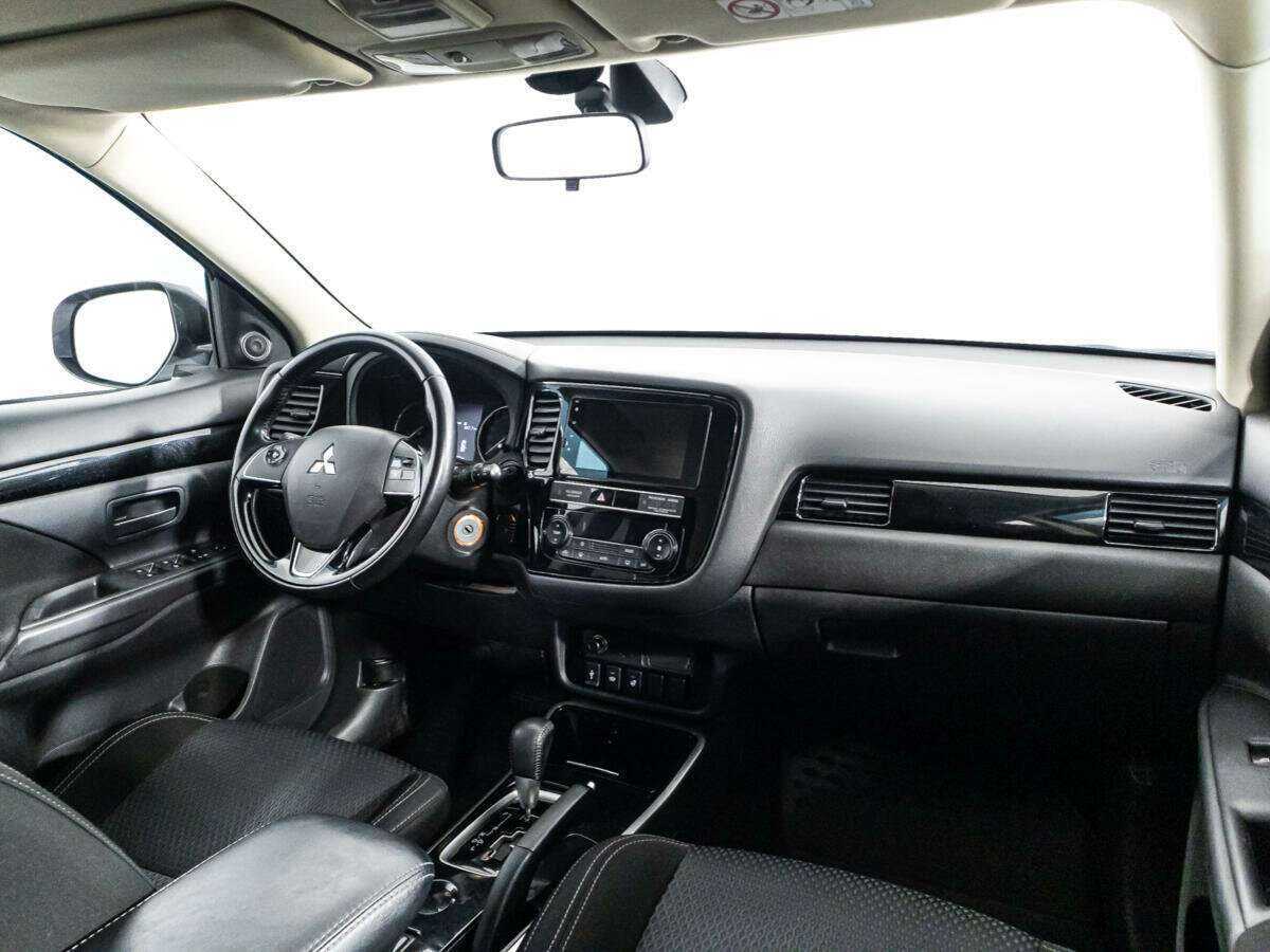 Mitsubishi Outlander 2019 года с пробегом. Фото: #8