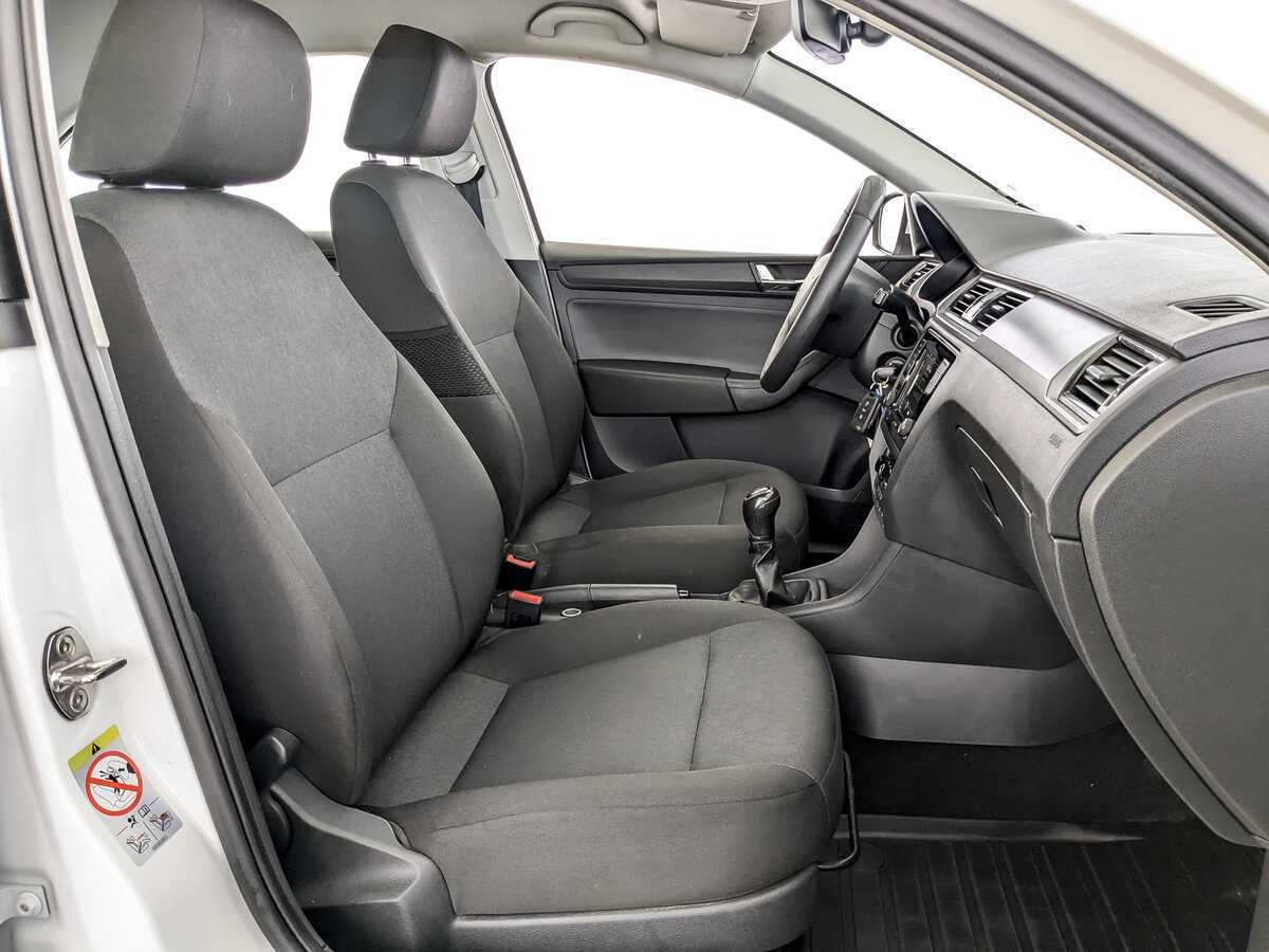 Skoda Rapid 2019 года с пробегом. Фото: #16