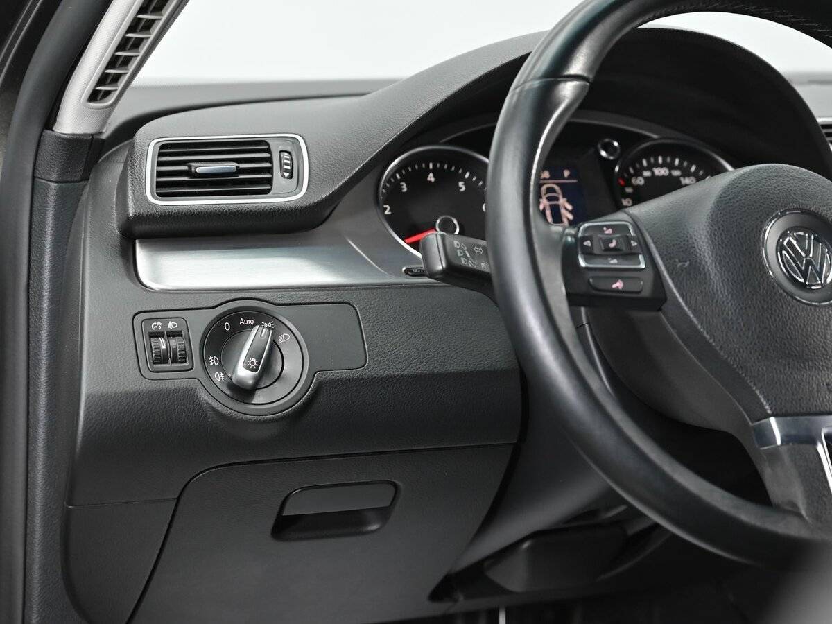 Volkswagen Passat 2012 года с пробегом. Фото: #8