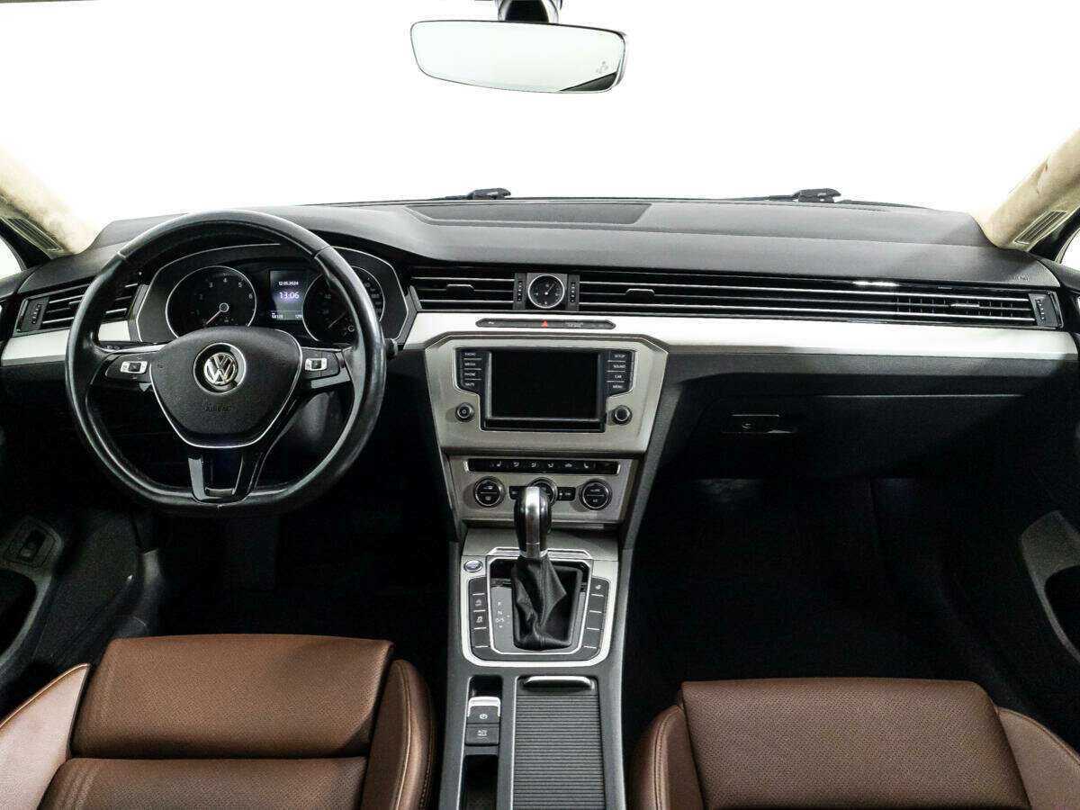 Volkswagen Passat 2017 года с пробегом. Фото: #12