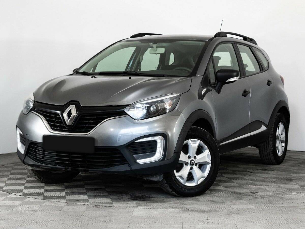 Renault Kaptur 2018 года с пробегом. Посмотреть фото