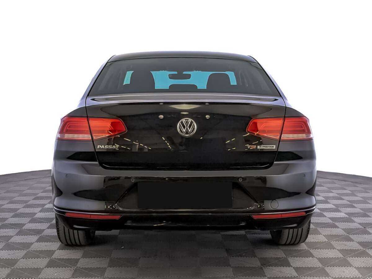 Volkswagen Passat 2016 года с пробегом. Фото: #5