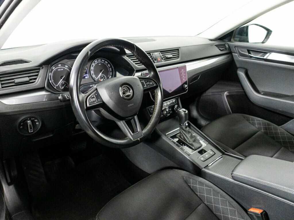 Skoda Superb 2018 года с пробегом. Фото: #8