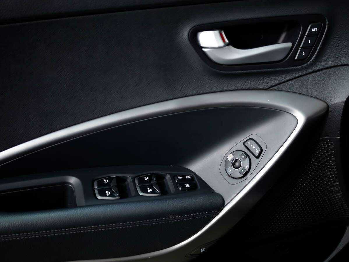 Hyundai Santa Fe 2013 года с пробегом. Фото: #13