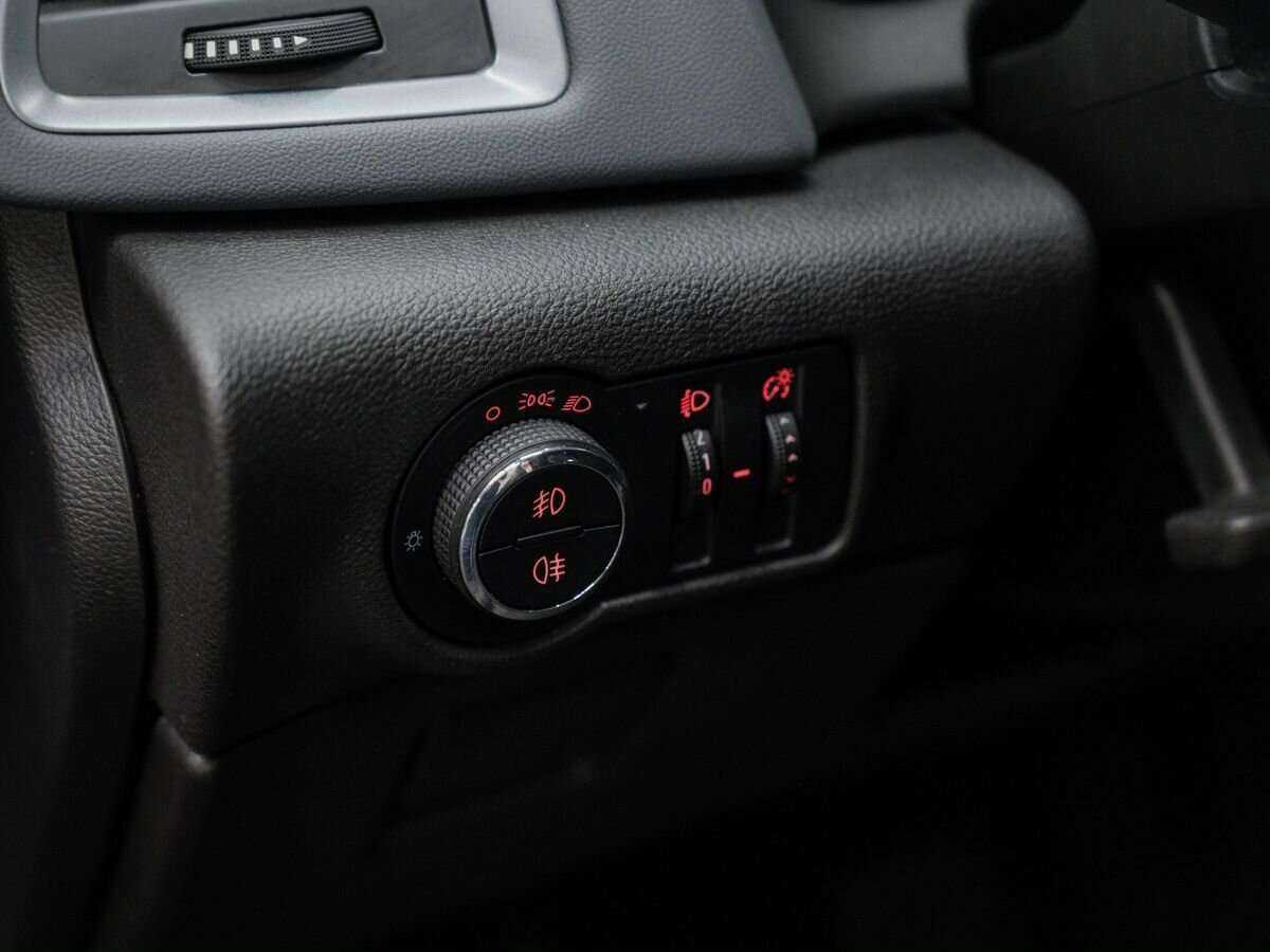 Opel Astra 2013 года с пробегом. Фото: #14