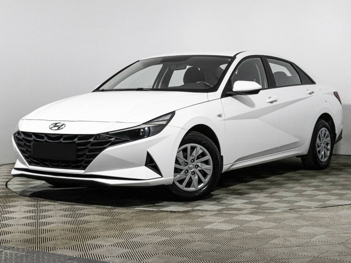 Hyundai Elantra 2021 года с пробегом. Посмотреть фото