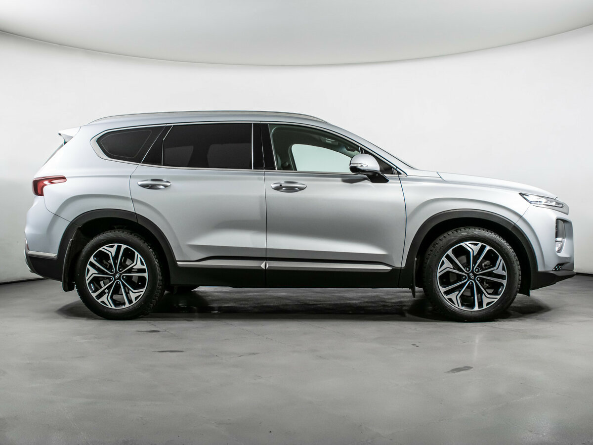 Hyundai Santa Fe 2018 года с пробегом. Фото: #3