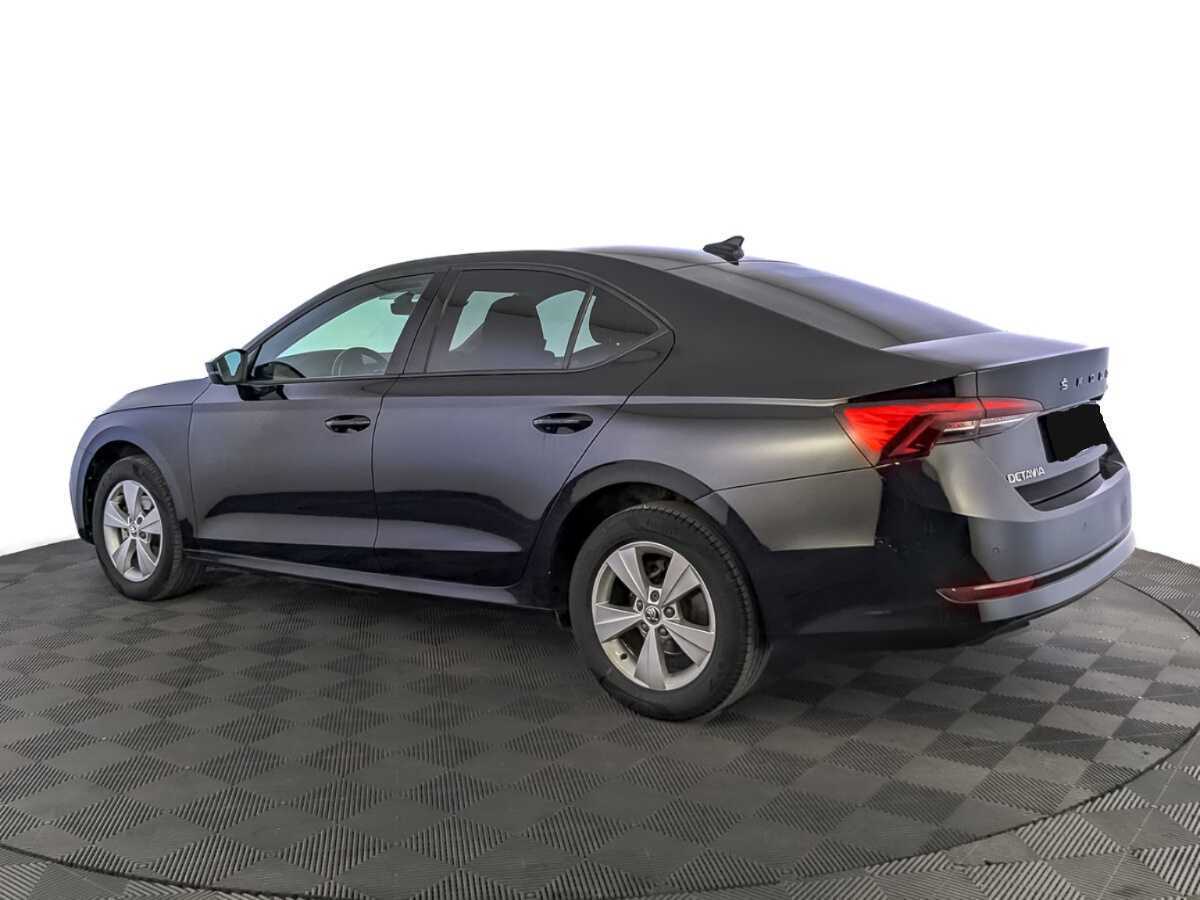 Skoda Octavia 2021 года с пробегом. Фото: #6