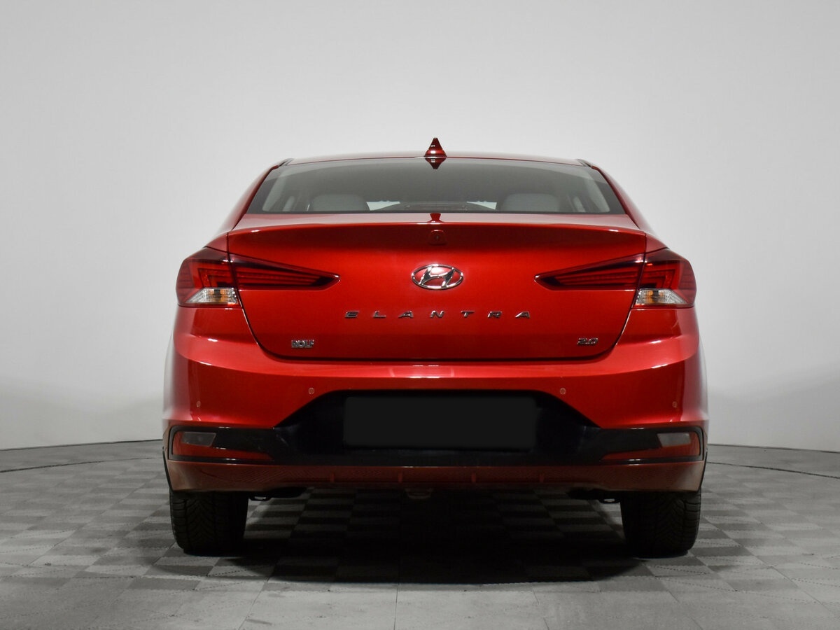 Hyundai Elantra 2019 года с пробегом. Фото: #4