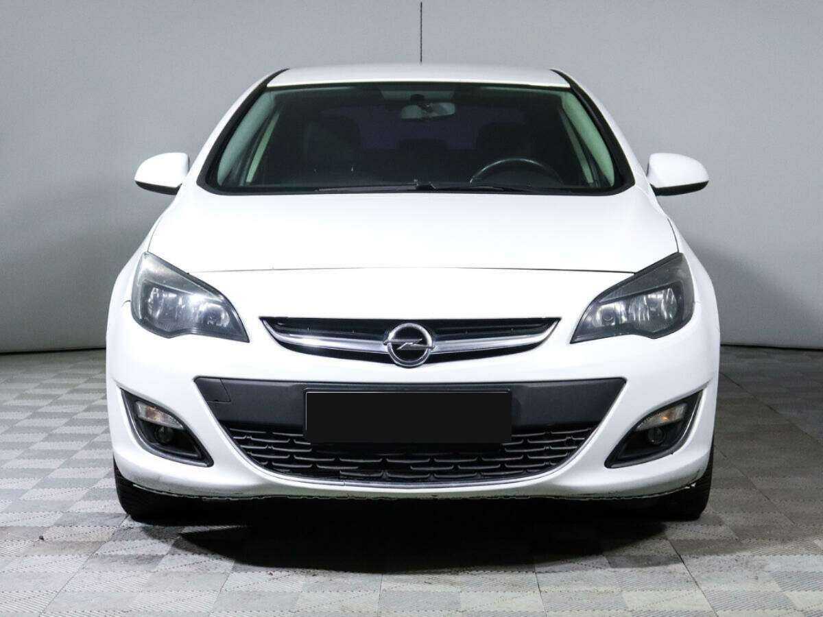 Opel Astra 2014 года с пробегом. Фото: #1
