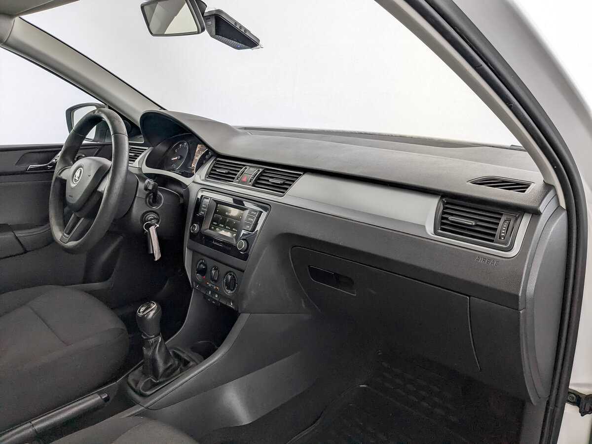Skoda Rapid 2017 года с пробегом. Фото: #10