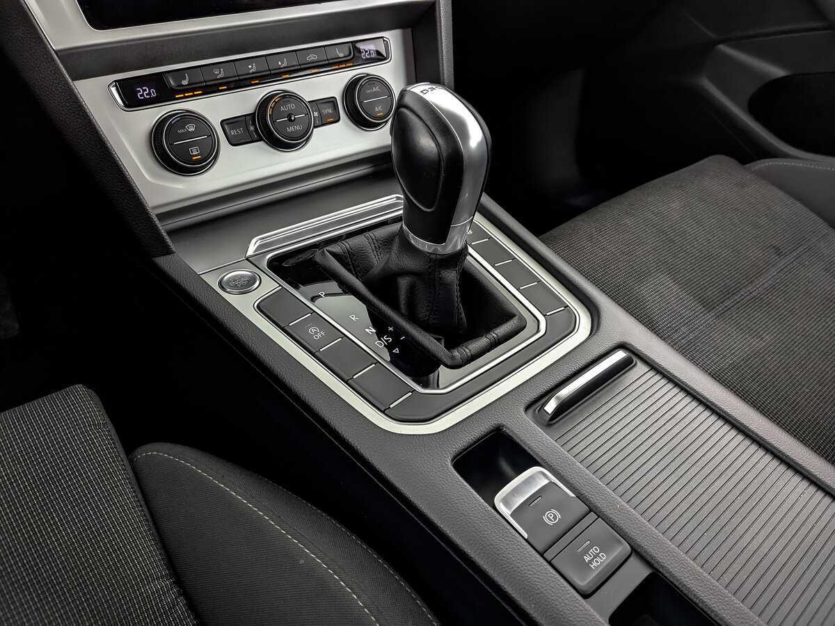 Volkswagen Passat 2018 года с пробегом. Фото: #22