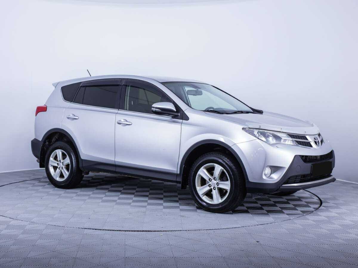 Toyota RAV4 2013 года с пробегом. Фото: #2