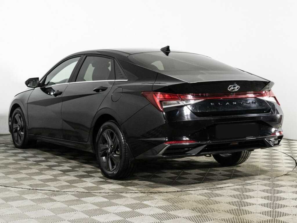 Hyundai Elantra 2021 года с пробегом. Фото: #6