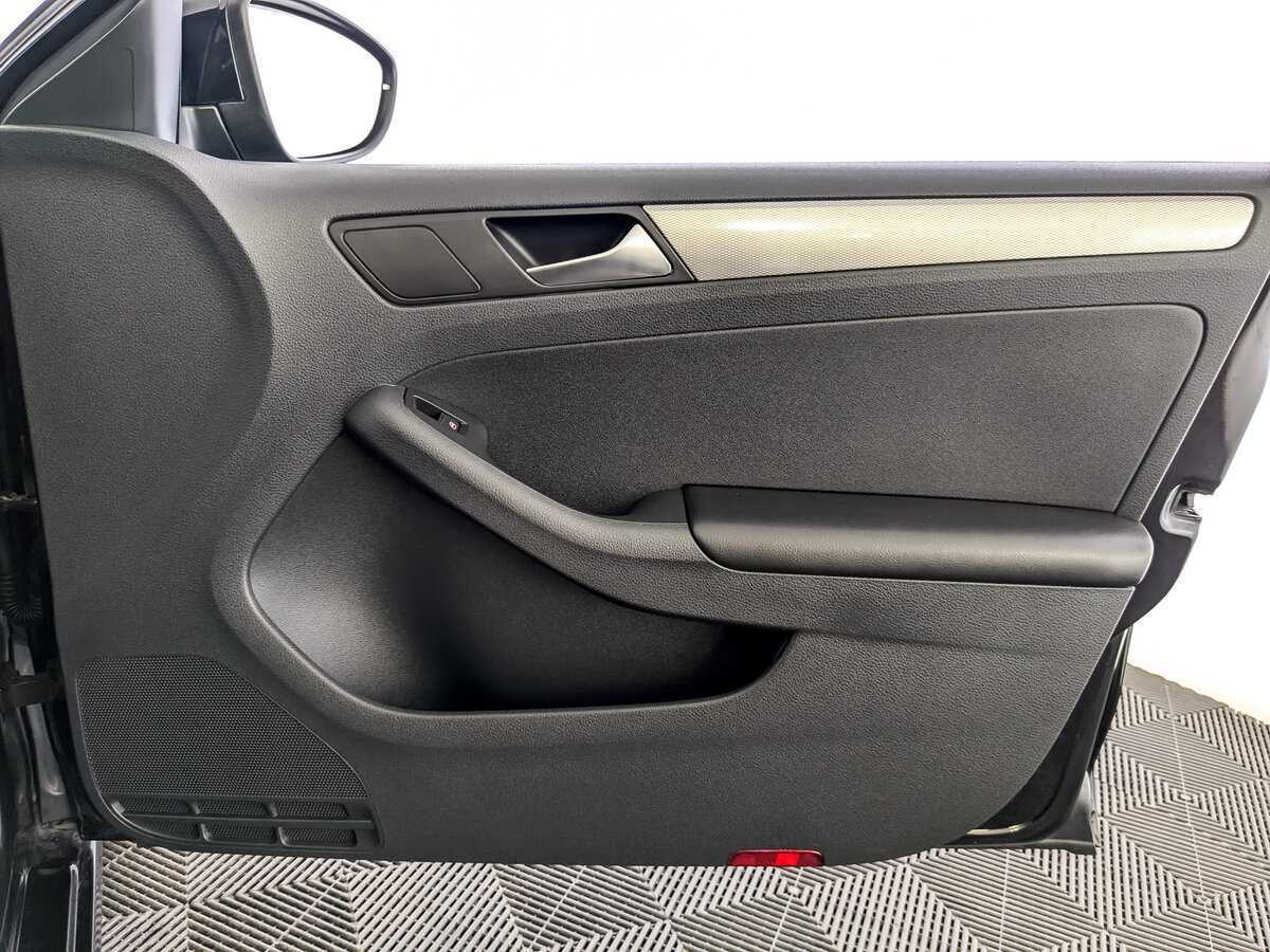 Volkswagen Jetta 2015 года с пробегом. Фото: #18