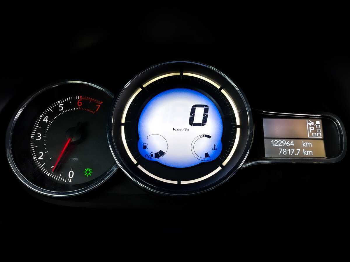 Renault Fluence 2013 года с пробегом. Фото: #12