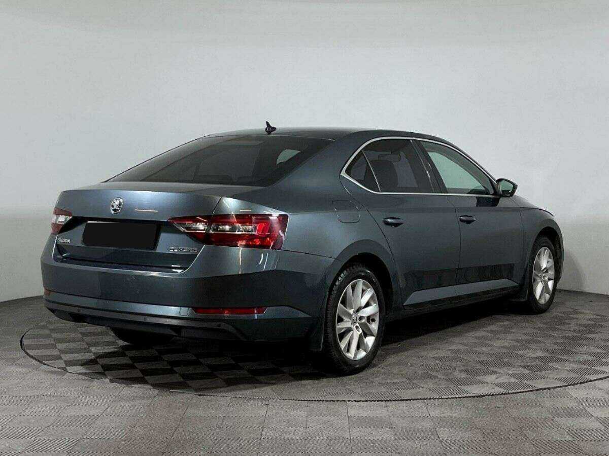 Skoda Superb 2017 года с пробегом. Фото: #4