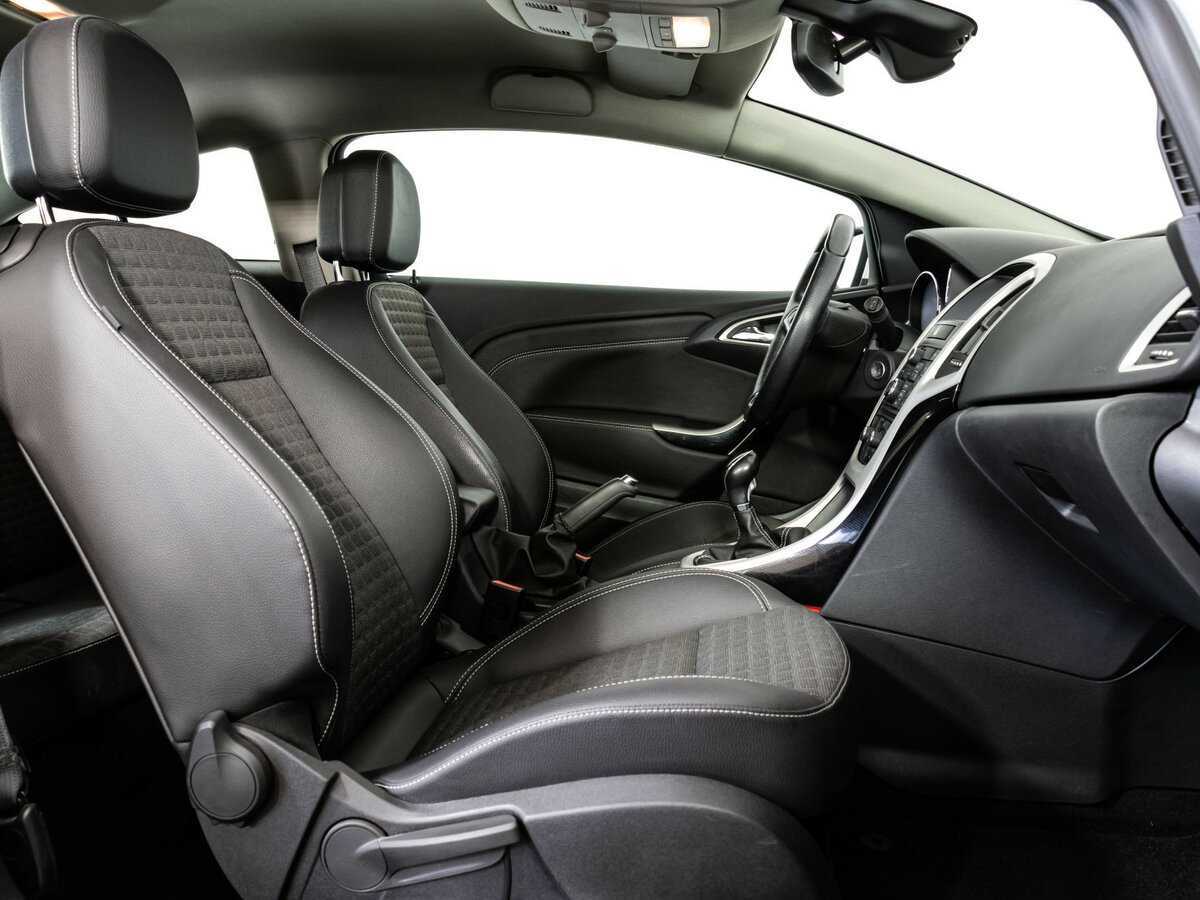 Opel Astra 2012 года с пробегом. Фото: #13