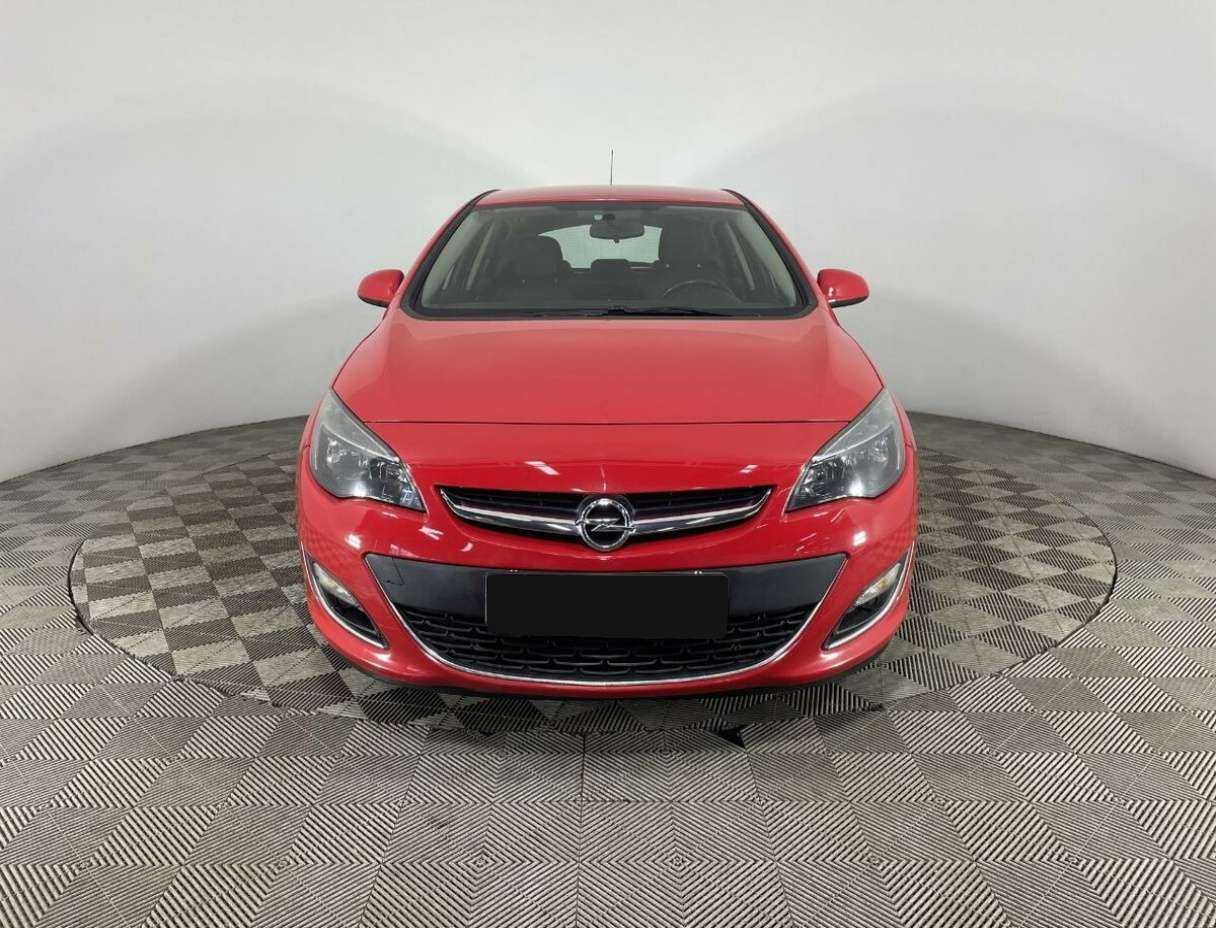 Opel Astra 2013 года с пробегом. Фото: #1