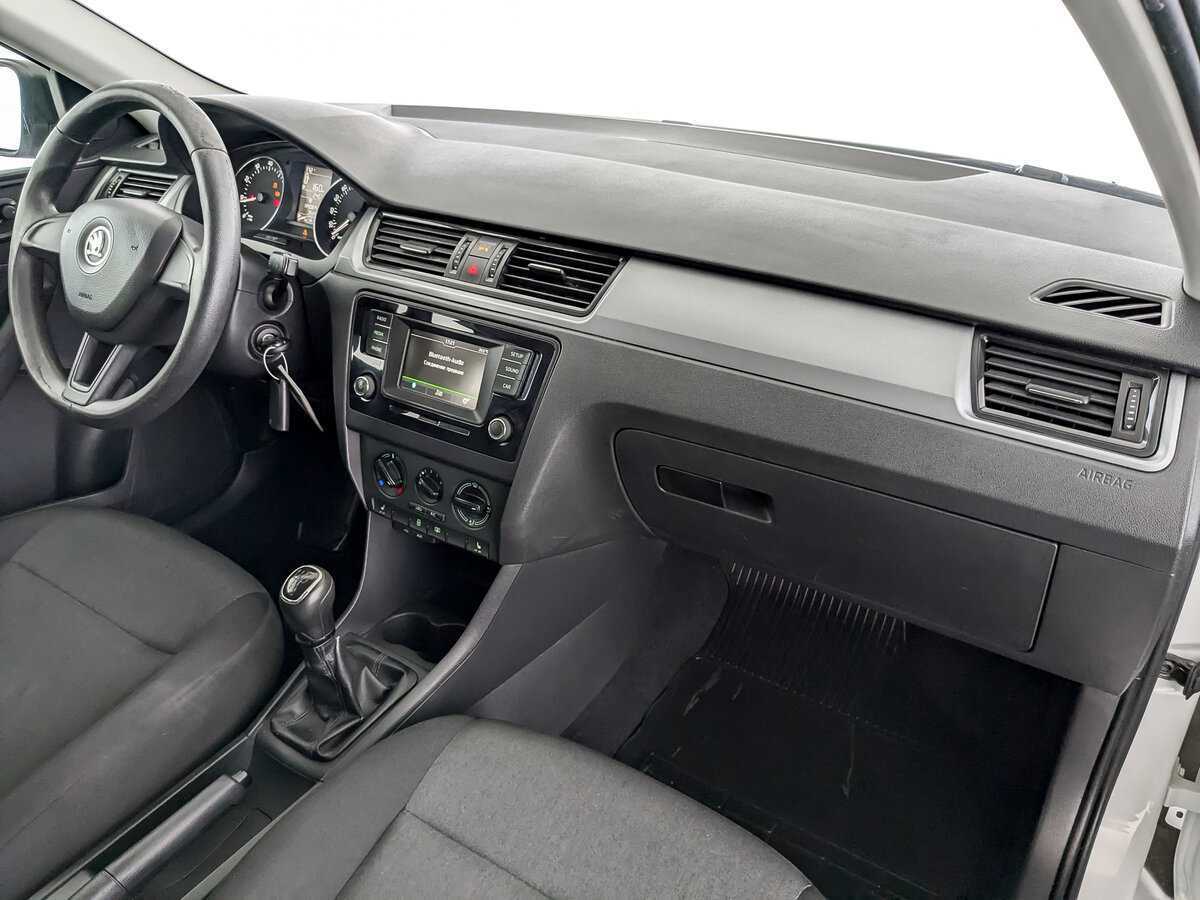 Skoda Rapid 2017 года с пробегом. Фото: #10