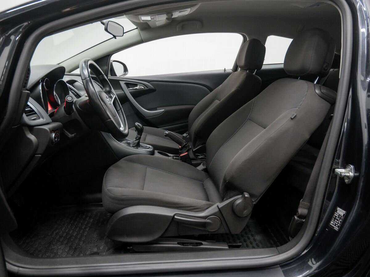 Opel Astra 2013 года с пробегом. Фото: #11