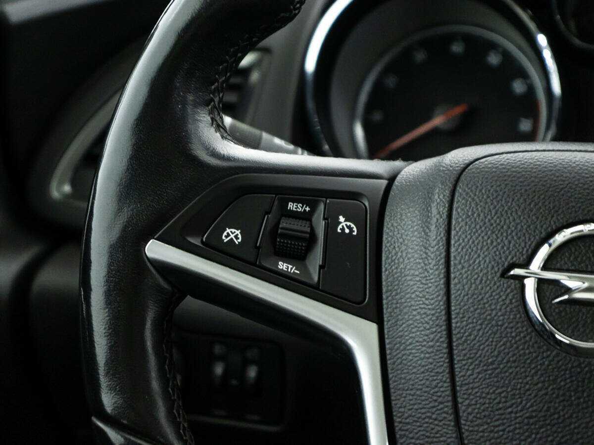 Opel Astra 2012 года с пробегом. Фото: #16