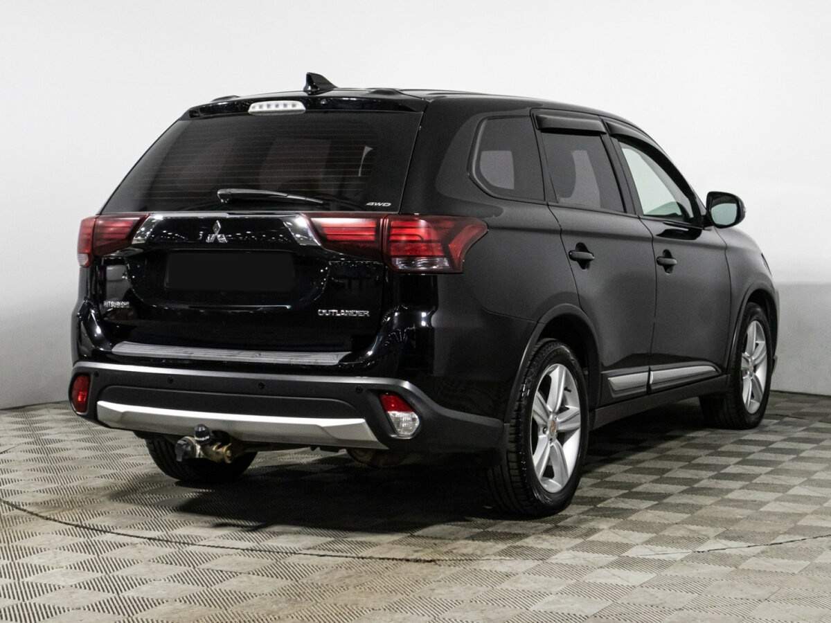 Mitsubishi Outlander 2017 года с пробегом. Фото: #4
