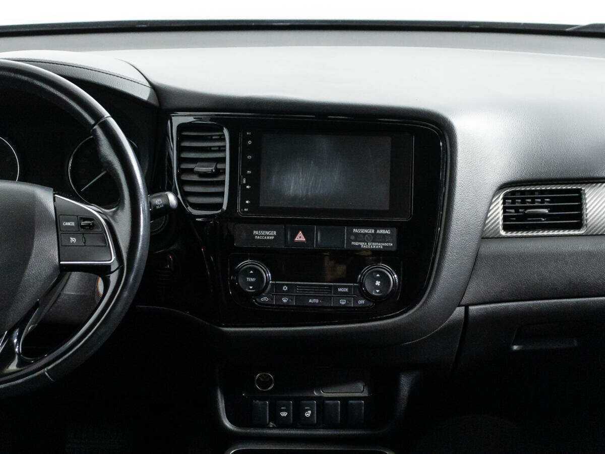 Mitsubishi Outlander 2017 года с пробегом. Фото: #13