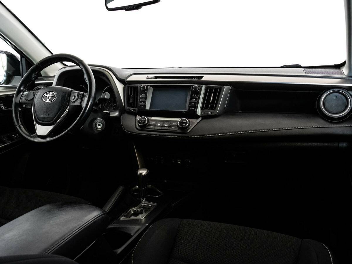 Toyota RAV4 2017 года с пробегом. Фото: #6