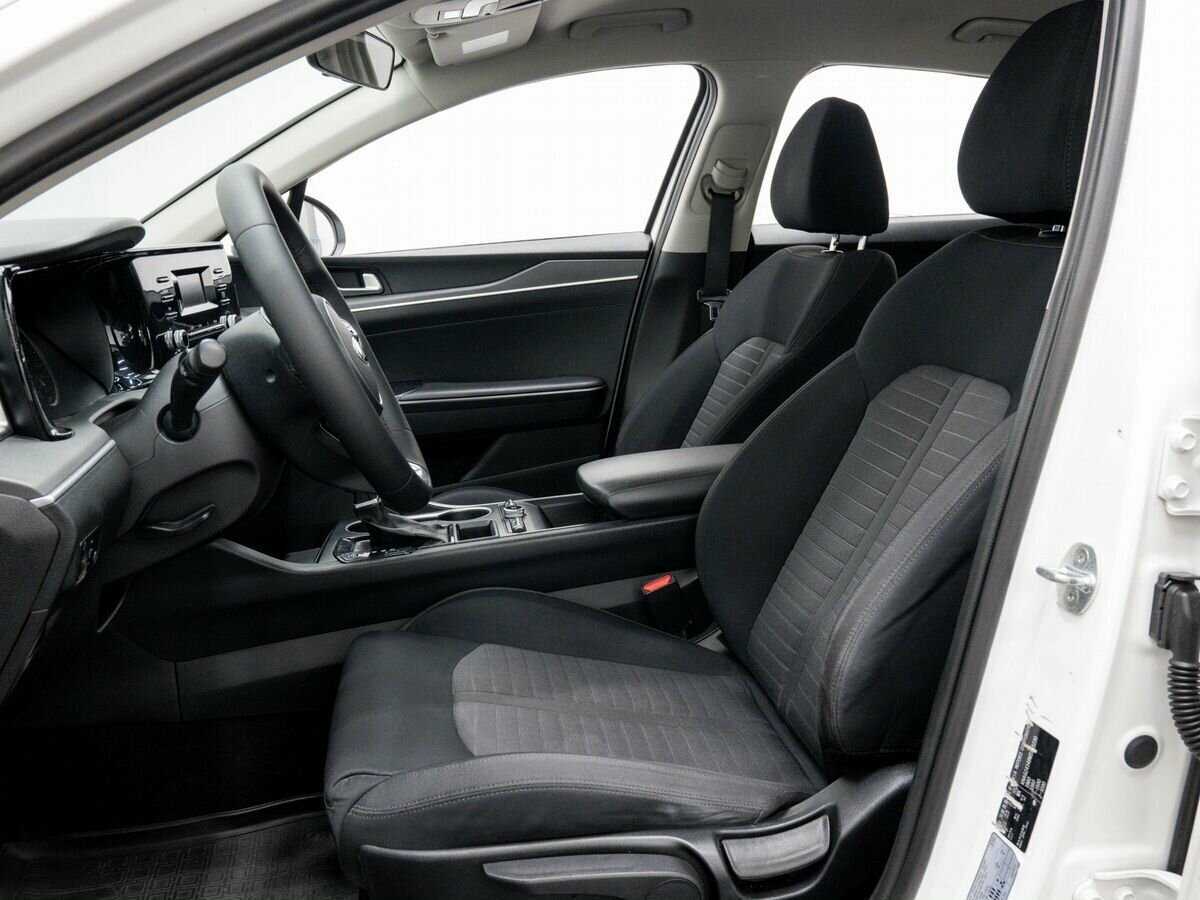 Kia K5 2021 года с пробегом. Фото: #13