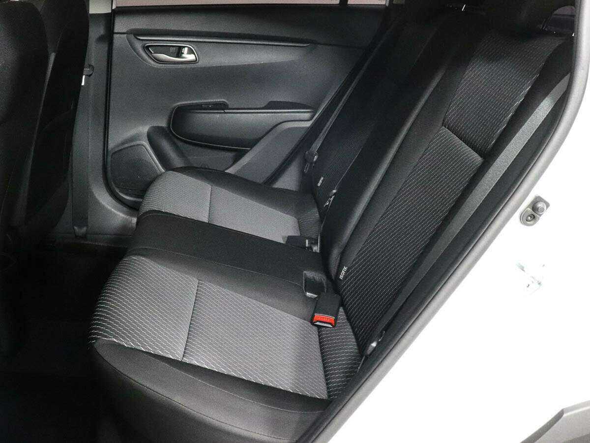 Kia Rio 2018 года с пробегом. Фото: #7