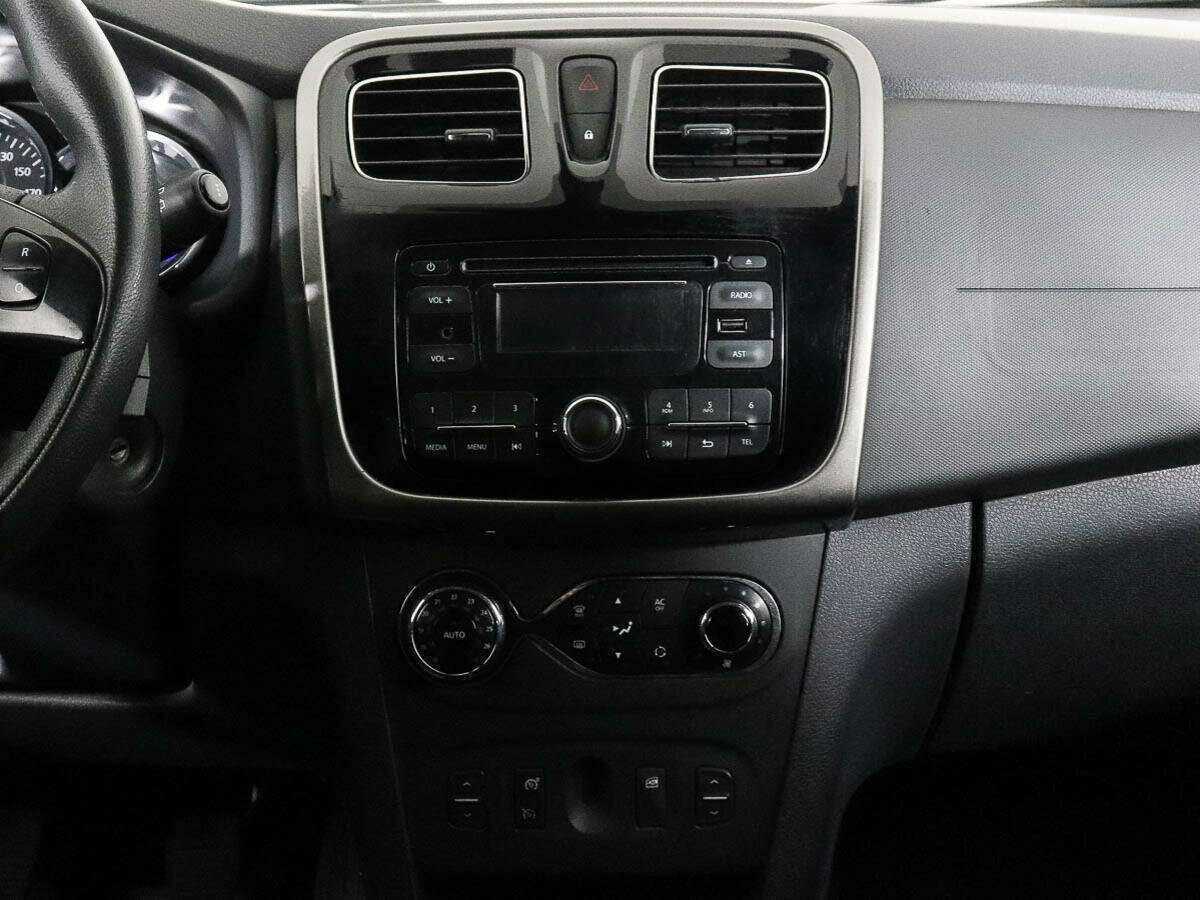 Renault Sandero 2015 года с пробегом. Фото: #10