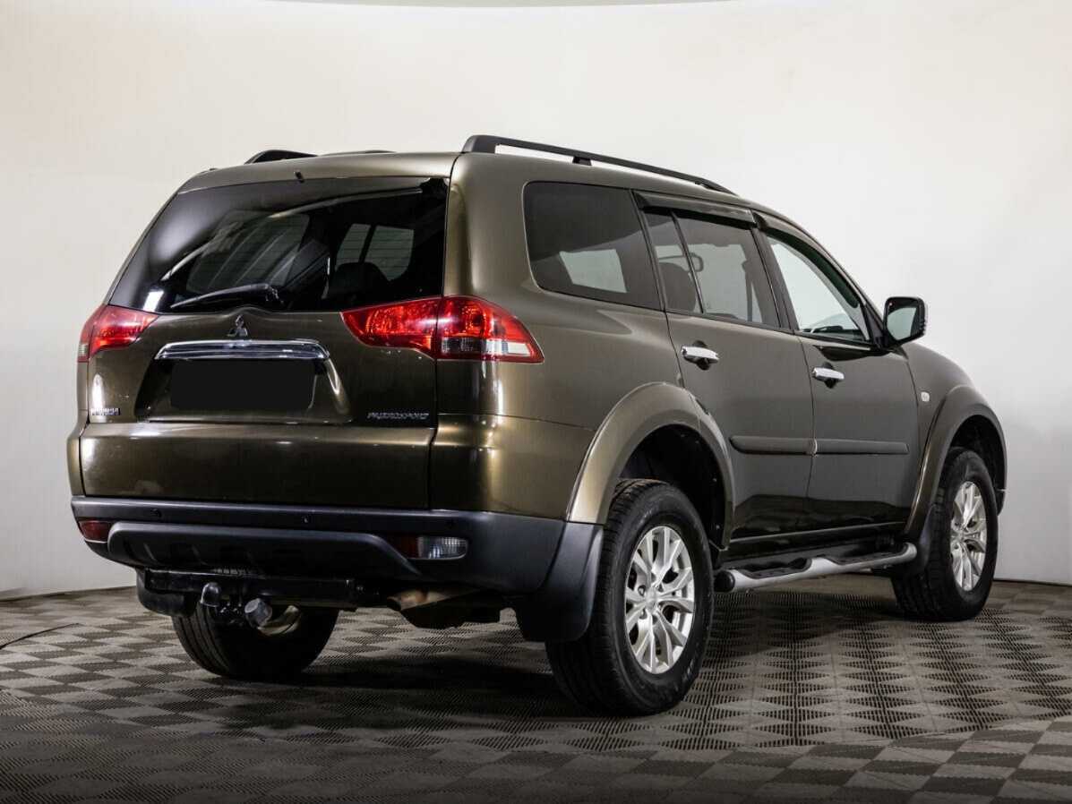 Mitsubishi Pajero Sport 2015 года с пробегом. Фото: #4