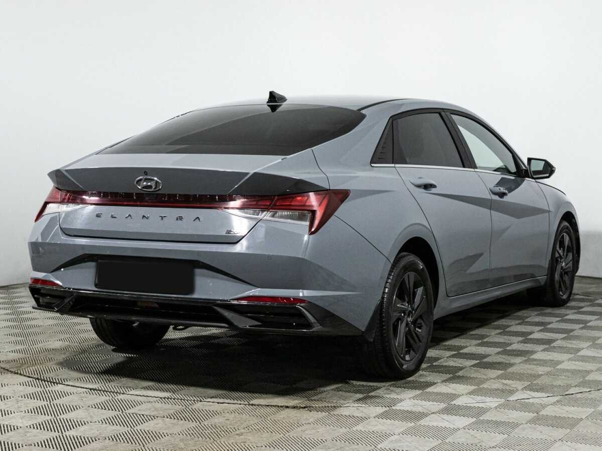 Hyundai Elantra 2021 года с пробегом. Фото: #4