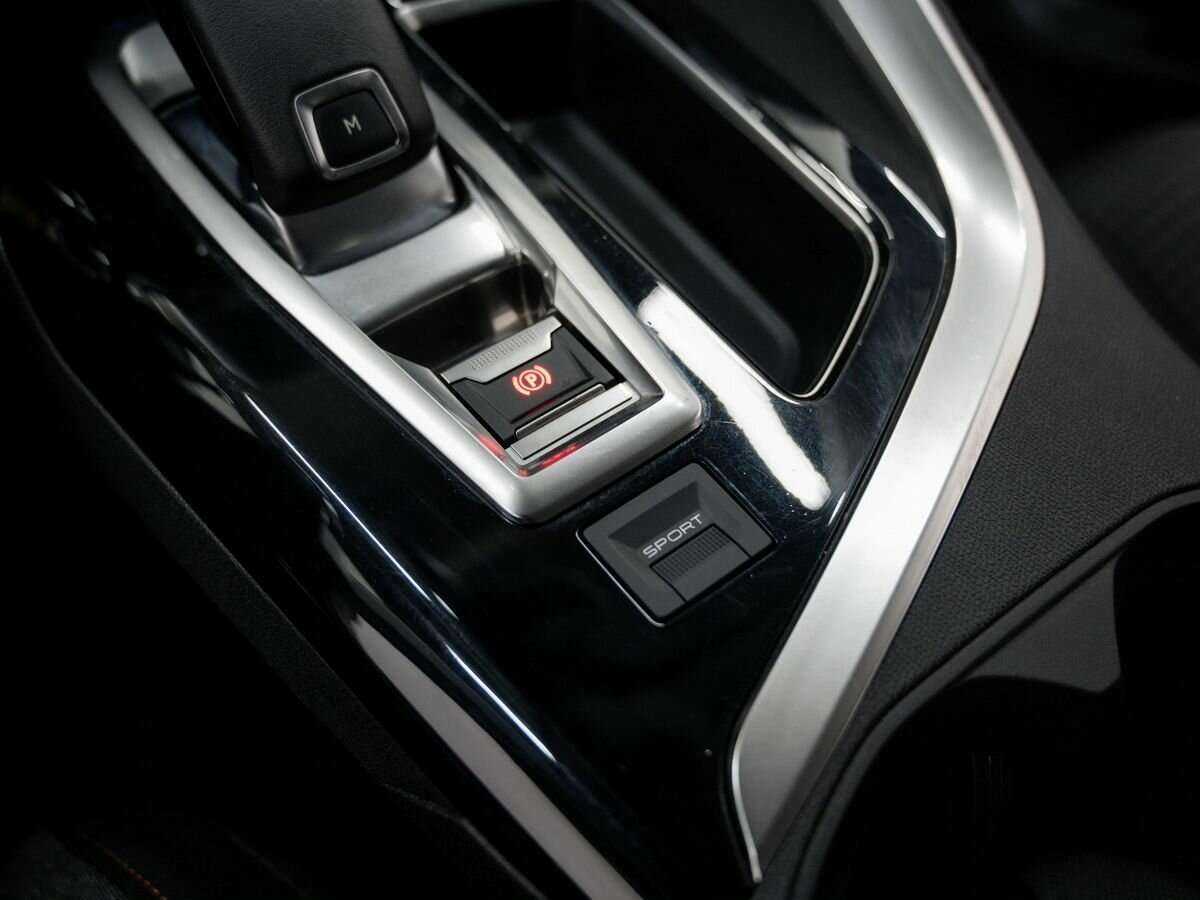 Peugeot 3008 2018 года с пробегом. Фото: #16