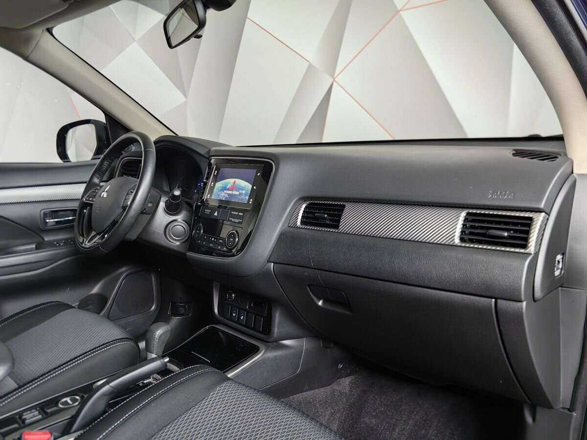 Mitsubishi Outlander 2018 года с пробегом. Фото: #8