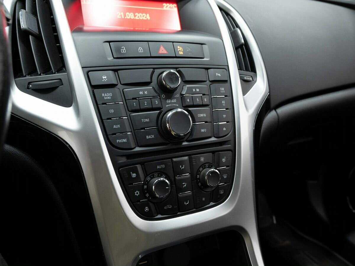 Opel Astra 2013 года с пробегом. Фото: #19