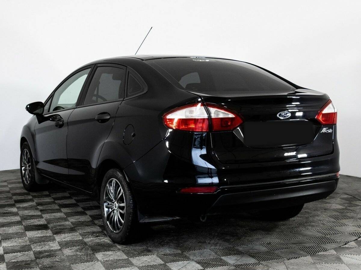 Ford Fiesta 2015 года с пробегом. Фото: #5